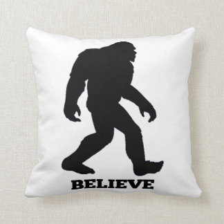 Coussin de Bigfoot Believe