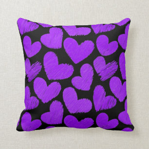 Coussin de coeur pourpre et noir