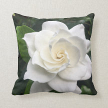Coussin de fleur blanche
