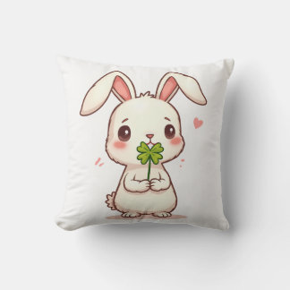 Coussin de lapin mignon qui porte bonne chance