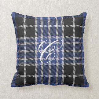 Coussin de monogramme de tartan de Clark