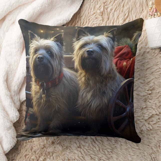 Coussin Décor de Noël de Cairn Terrier Snowy Sleigh (Couverture)