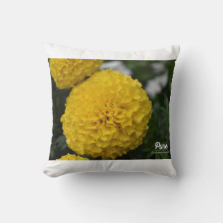 Coussin décoratif fleur jaune