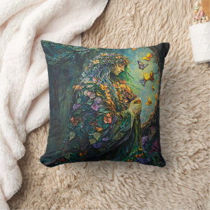 Coussin Déesse de la forêt enchantée avec papillons (3)