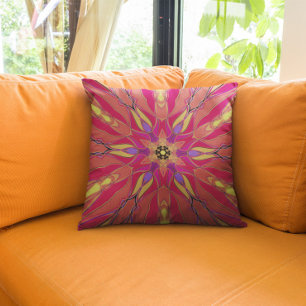 Coussin Dessin Mandala Flower rose jaune et violet