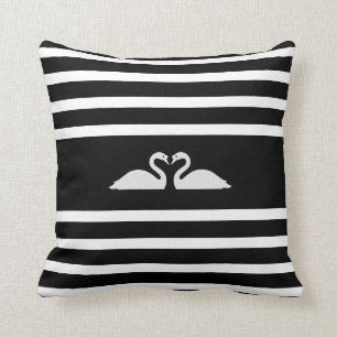Coussin Deux cygnes sur rayures noires et blanches
