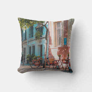 Coussin Deux tables marron dehors