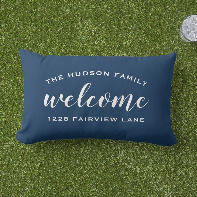 Coussin D'extérieur Bienvenue Navy Blue Nom de famille personnalisé Ad (Herbe)