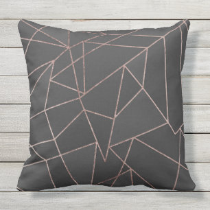 Coussin D'extérieur Contour géométrique d'or rose chic sur le charbo