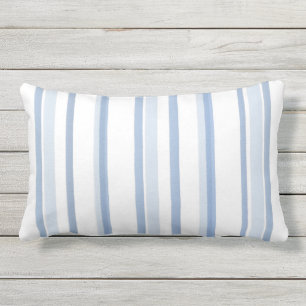 Coussin D'extérieur Rayures doucement bleues et blanches d'aquarelle