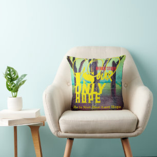 Coussin dieu est notre seul espoir T-shirt