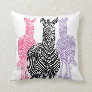 Coussin d'impression de zèbre de trio dans rose,