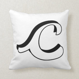 Coussin d'initiale de la lettre C