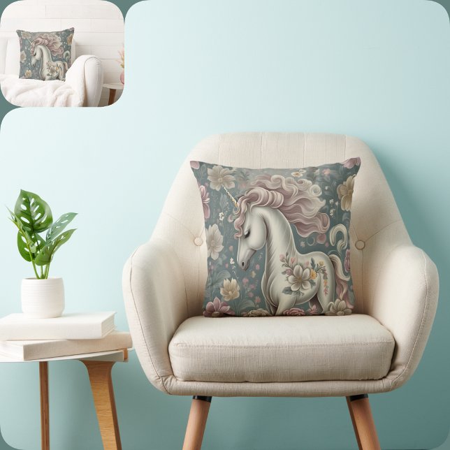 Coussin Dou Mu (Dou Mu Throw Pillow 
)