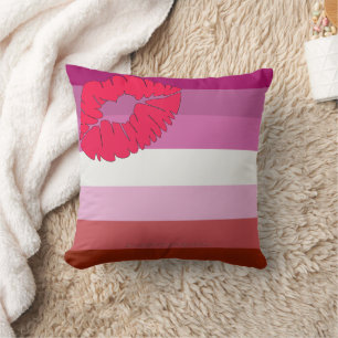 Coussin Drapeau de fierté lesbienne au rouge à lèvres Slip