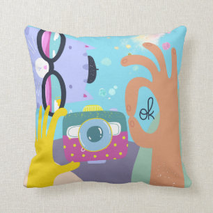 Coussin Drôle Lilac Carton Chat Shades Caméra Bleu main