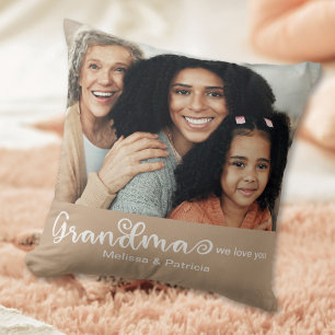 Coussin Écriture moderne Crème Marron On aime Mamie Photo