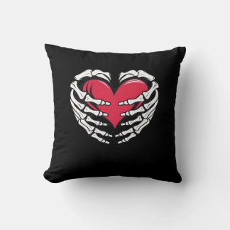 Coussin Ed Heart Dans Les Mains Squelettiques Classique