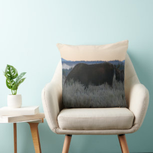 Coussin Élan paissant au lever du soleil à Grand Teton