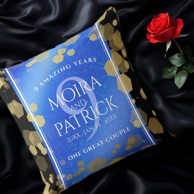 Coussin Élégant 9e anniversaire Mariage Lapis Lazuli (EO 9th Lapis Lazuli Wedding Anniversary Throw Pillow on Black Silk Cover Photo)