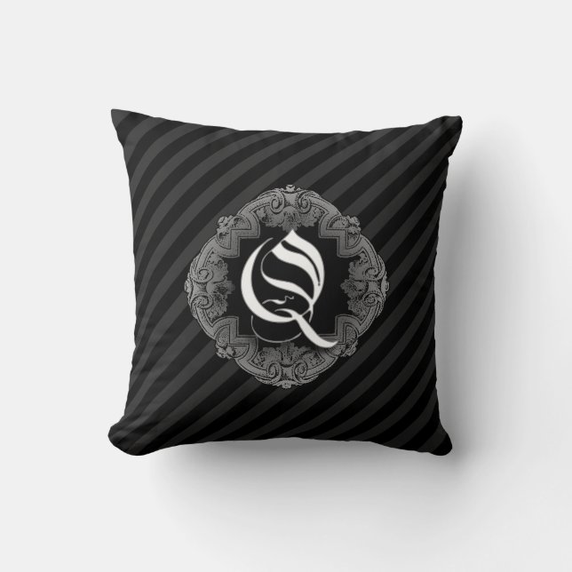 Coussin Élégant Goth Initial Q Jetez l'oreiller (Recto)