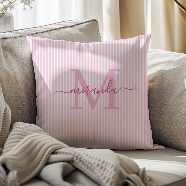 Coussin Elegant Pink & White Stripes Monogram Name (Créateur téléchargé)