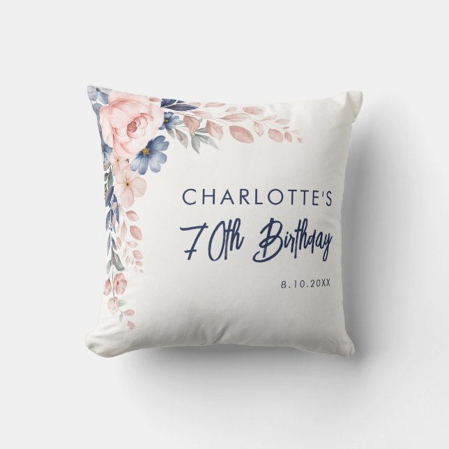 Coussin Élégant rose floral 70e anniversaire Personnalisé (Recto)