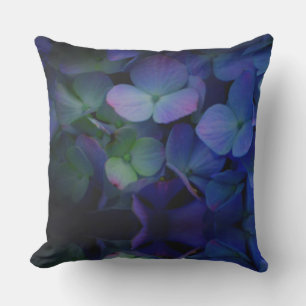 Coussin Elégante couleur moody violet bleu florales hydran