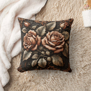 Coussin Élégants Roses sculptés dans un design orné foncé