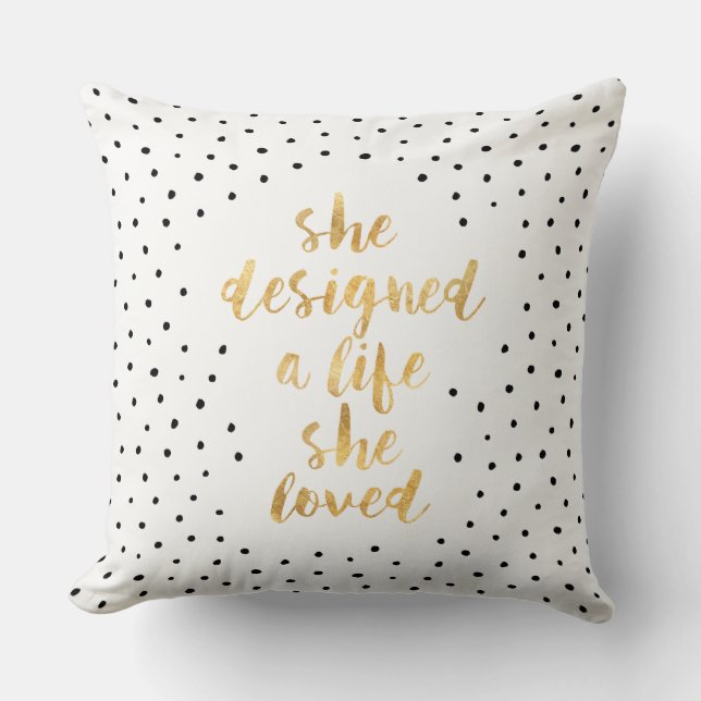 Coussin Elle a conçu une vie qu'elle a aimée avec fausse f (Recto)