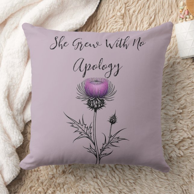 Coussin Elle A Grandi Sans Excuses (Couverture)