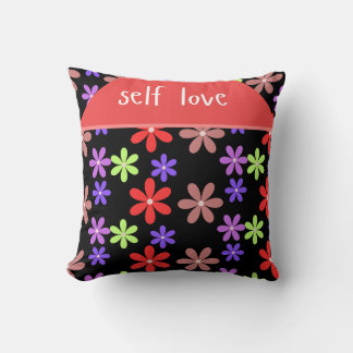 Coussin Esthétique Élégante de l'Amour de Soi Floral