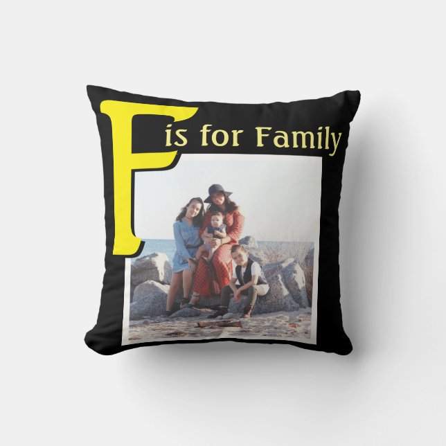Coussin F pour la famille (Recto)