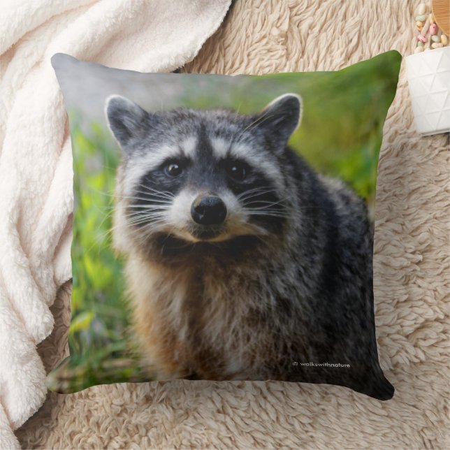 Coussin Face à face avec un raton laveur nord-américain (Couverture)