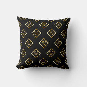 Coussin Faux Gold Axis Monogram – Noir & Or