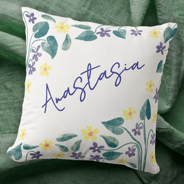 Coussin February Birth Month Violet Primrose Personalized (February birth month flower personalized script name watercolor violet primrose art throw pillow)