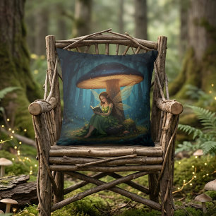 Coussin Fée de Nuit Enchantée Lisant un Livre