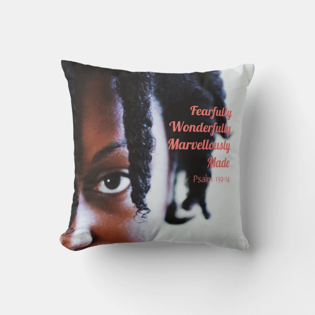 Coussin Femme ethnique FAIRE PEUR DE Jaune chrétien (Recto)