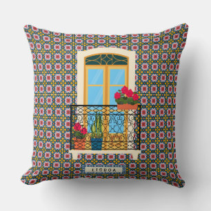 Coussin Fenêtre de la maison de Lisbonne avec plantes et c