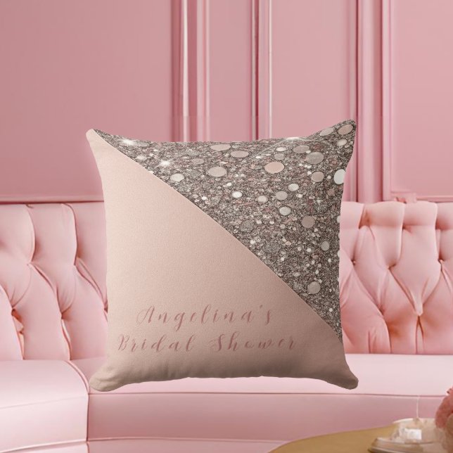 Coussin Fête de mariage élégante rose doré (Glam rose gold throw pillow adds a luxe touch to bridal lounges and suite decor.)