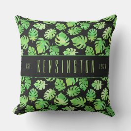 Coussin Feuilles d'aquarelle verte tropicale avec nom de f