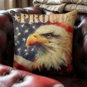 Coussin Fier Américain. Bald Eagle et drapeau des États-Un