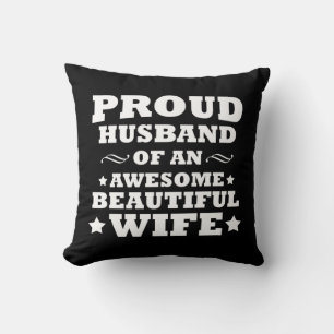 Coussin fier mari d'une femme incroyable et belle