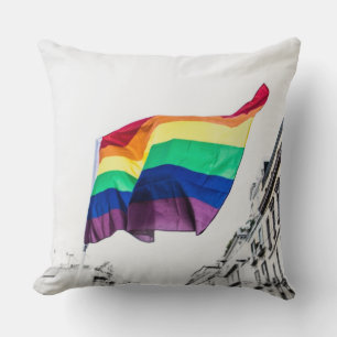 Coussin Fierté drapeau arc-en-ciel