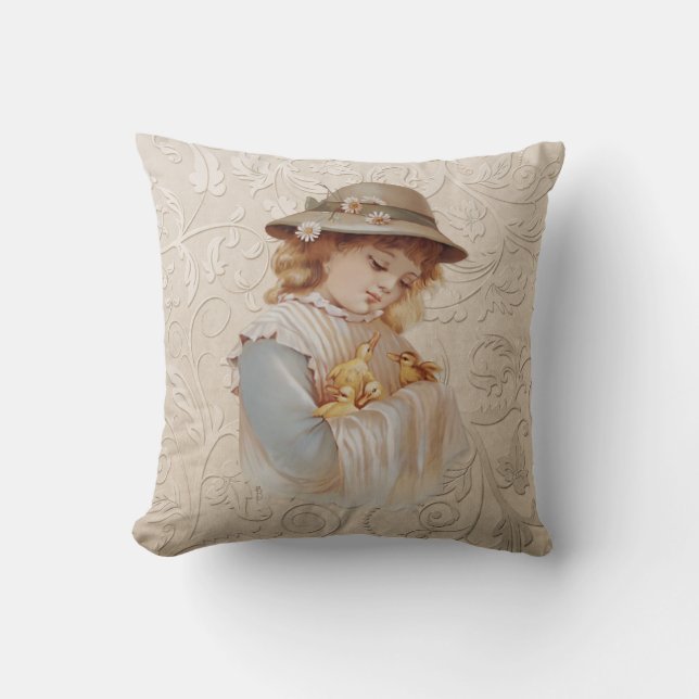 Coussin Fille avec bébé canettes (Recto)
