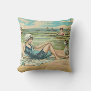 Coussin Fille et chien victoriens vintage au bord de la me