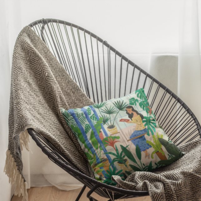 Coussin Fille lisant des plantes de serre bleue en pleine  (Créateur téléchargé)