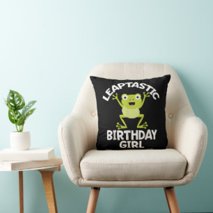 Coussin Fille née un 29 février, drôle de jeu de mots sur 
