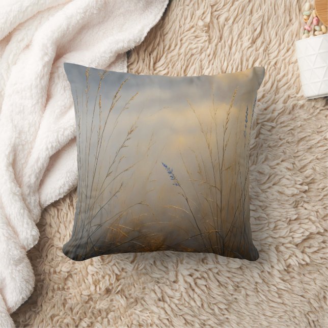 Coussin First Light Kin Becoming Throw Pillow (Couverture)