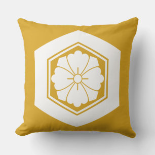 Coussin Fleur carrée avec épées en écaille de tortue